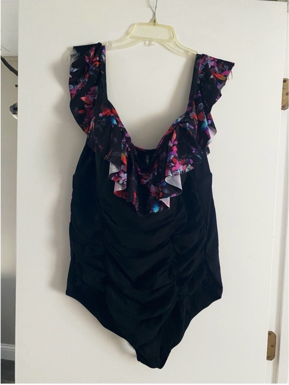 TORRID Flounce Off The Shoulder One Piece Swimsuit Size 3X - Picture 3 of 6